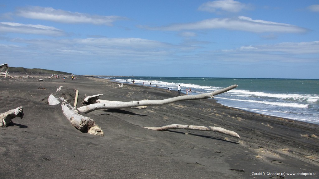 Whanganui Beach